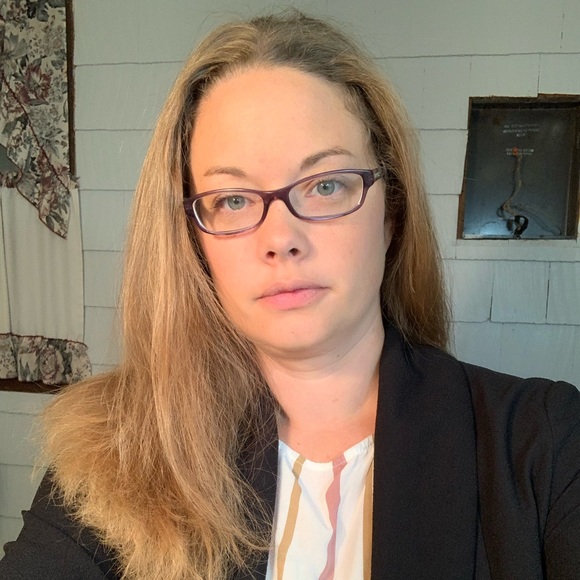 Meet your Posher, Karen - Picture 1 of 1